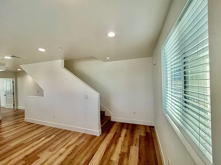 8418 S Main St — Photo 31
