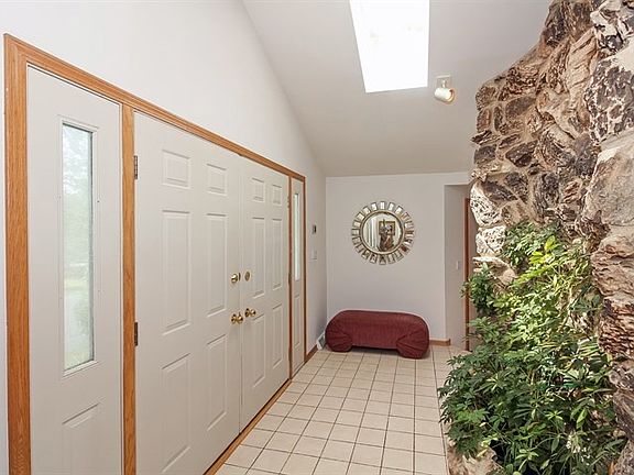 3rd image of 27971 W Lakeview Dr N