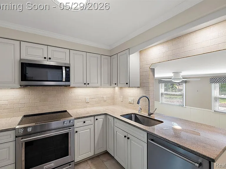 2546 Dorchester Rd — Photo 18