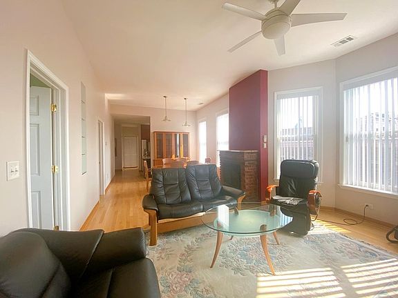 3rd image of 2101 W Chicago Ave #3R