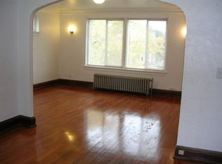 1042 College Ave, Racine, WI 53403