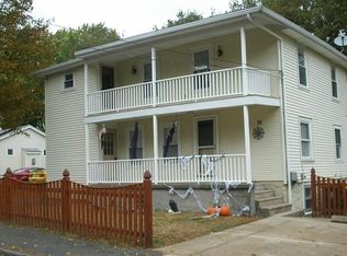 31 Essex St, Bellingham, MA 02019