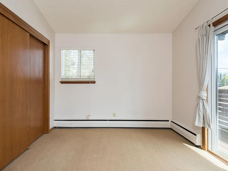 2504 N Rosa Parks Way — Photo 14