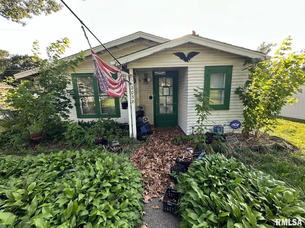 2038 35th St, Rock Island, IL 61201