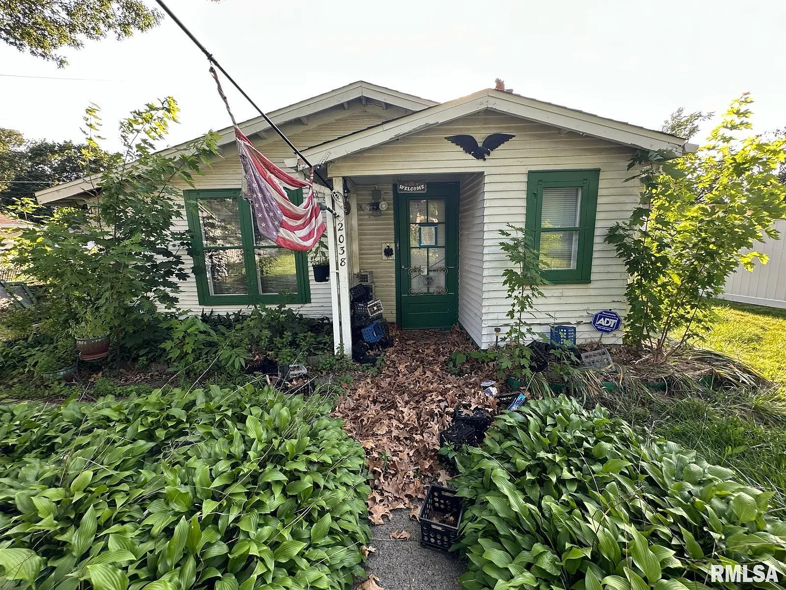2038 35th St photo 1
