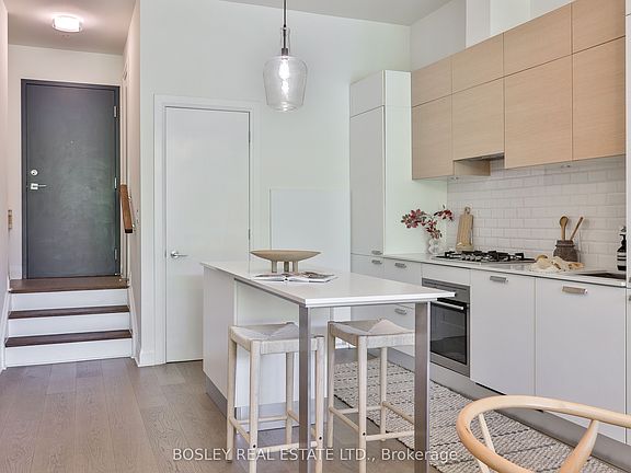 4th image of 245 Perth Ave #102
