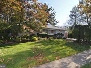 10 Larchwood Rd, Wyomissing, PA 19610