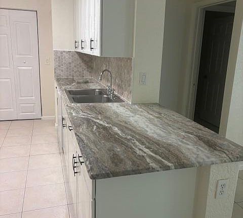 3rd image of 3557 Forest Hill Blvd APT 49