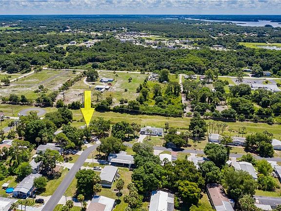 4th image of 2526 Zoysia Ln