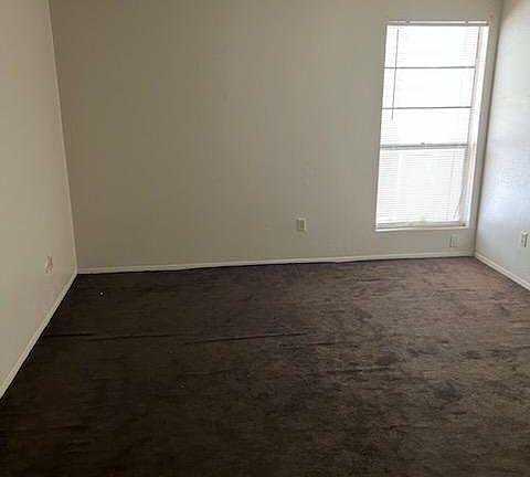 3rd image of 8034 Antoine Dr APT 221