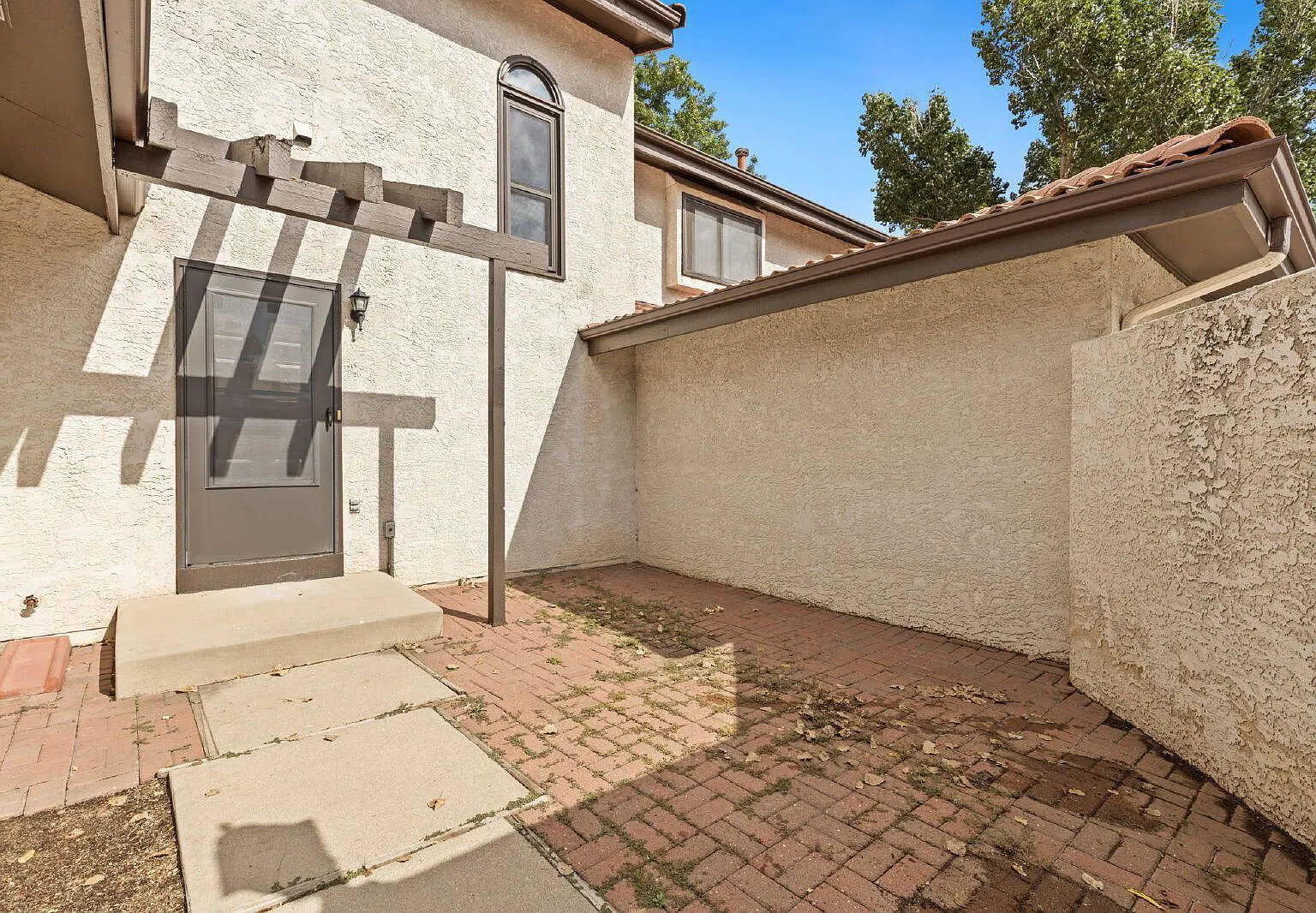 2 bed, 1.5 bath, 1536 sqft, $1,700 — Photo 3