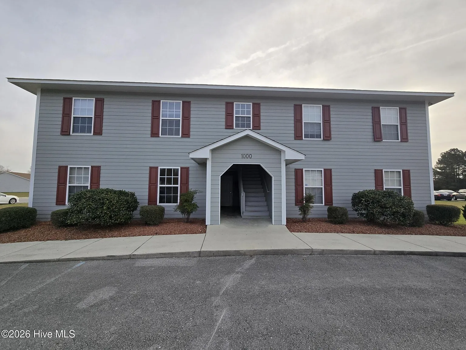 2 bed, 1.0 bath, $1,095 — Photo 1