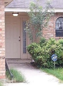 1st image of 2104 Clairidge Ave