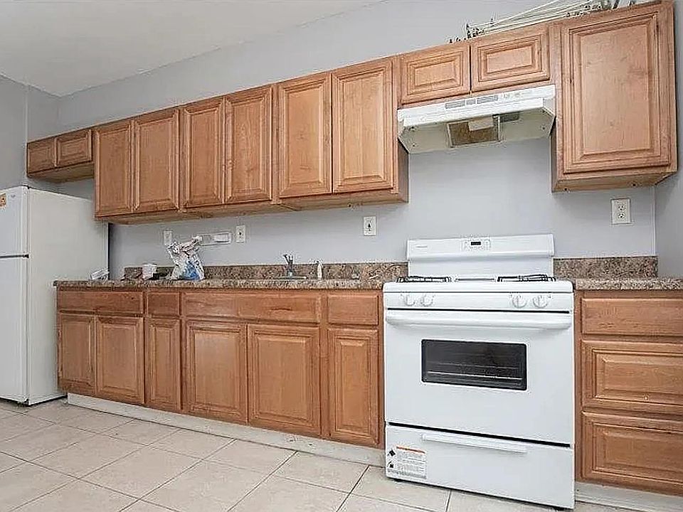 1st image of 457 Nye Ave #1AA