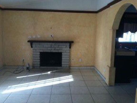 4th image of 1862 Hollandale Ave