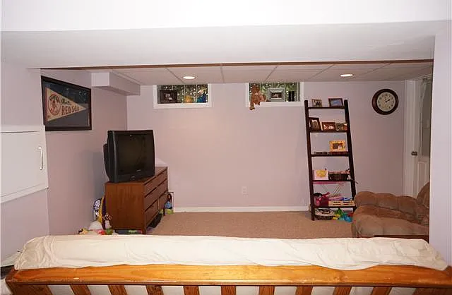 899 Kinnear Rd — Photo 10