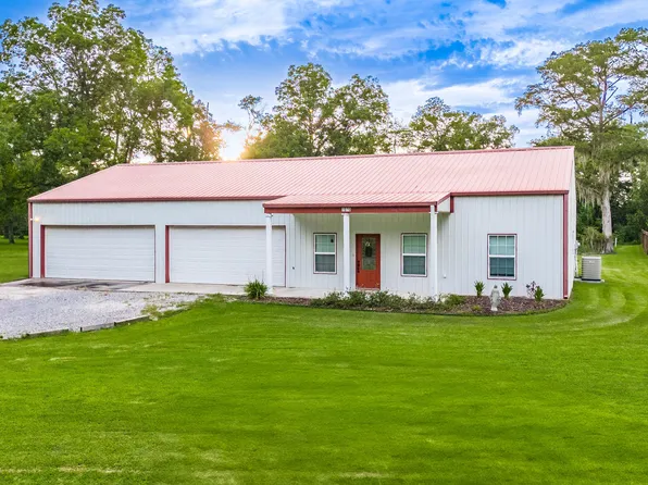 1020 Cormier Dr, Breaux Bridge, LA 70517