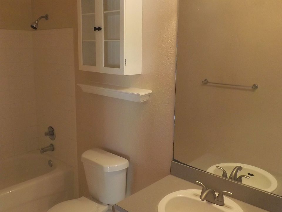 2nd image of 1204 Belmont Pl