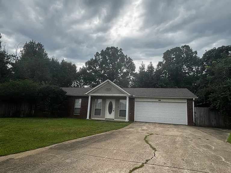 13723 Southfork Dr — Photo 1