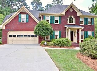 391 Shyrewood Dr, Lawrenceville, GA 30043