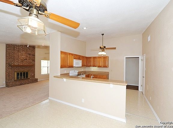 2nd image of 5922 Woodridge Hl