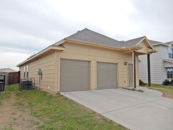 3rd image of 1324 Glen Garden Dr