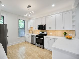 858 W Armitage Ave #3, Chicago, IL 60614
