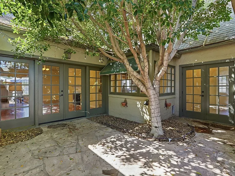 1238 W Coronado Rd — Photo 35