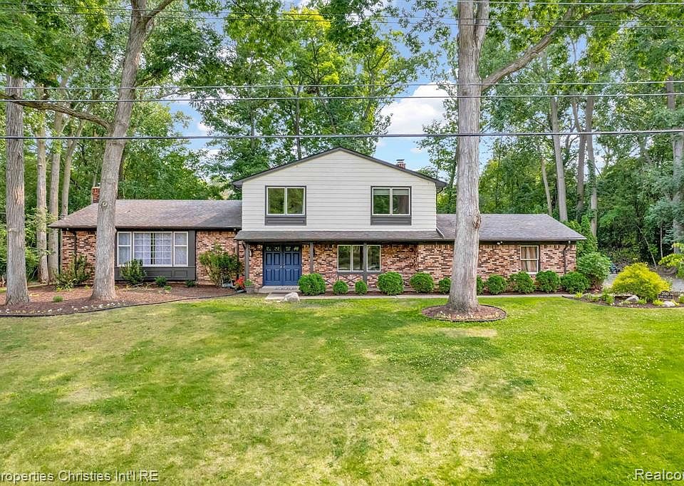2049 Shore Hill Dr, West Bloomfield, MI 48323 Zillow