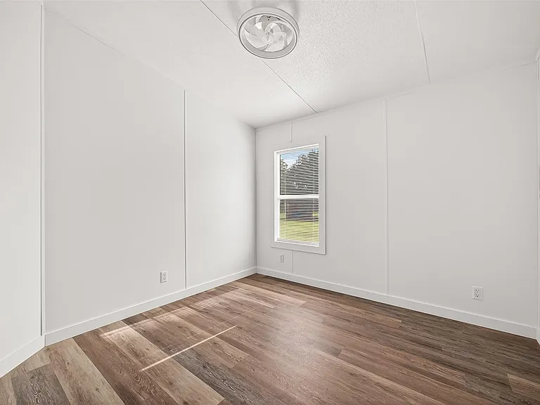 6018 Barney Ln — Photo 36