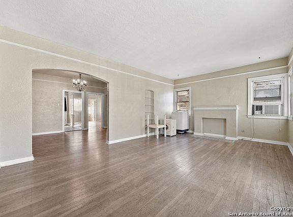 3rd image of 268 E Lullwood Ave APT 3