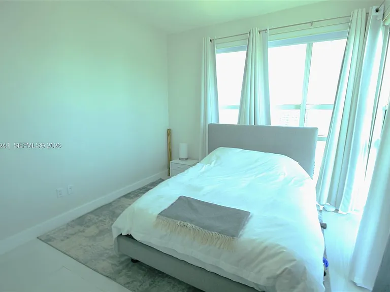 950 Brickell Bay Dr #5000 — Photo 27