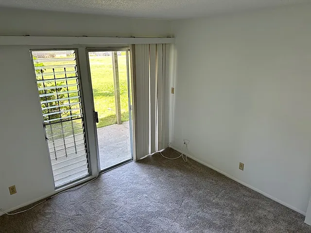 3 bed, 1321 sqft, $3,800 — Photo 4