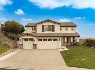 4561 Creekside Ln, Fontana, CA 92336