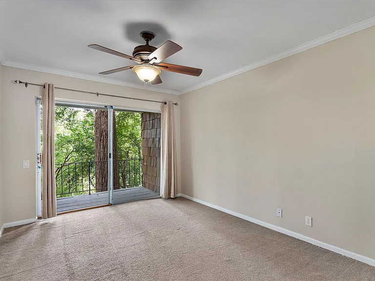 2704 San Pedro St #A-10 — Photo 17