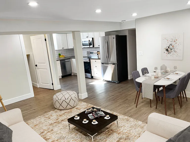 8 Alderney Ave #2 — Photo 3