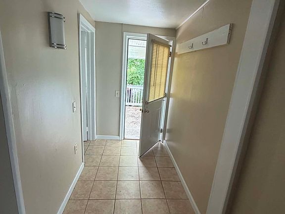 3rd image of 1936 W 4th St APT 1