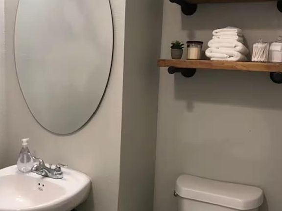 5th image of 811 May St APT 3