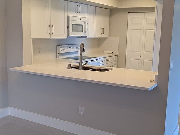 5th image of 2486 Citrus Club Ln