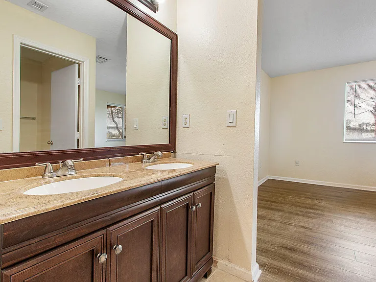 8460 NW 40th St #8460 — Photo 19