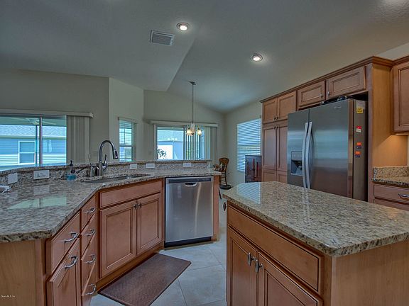 5th image of 439 Vertigo Ln