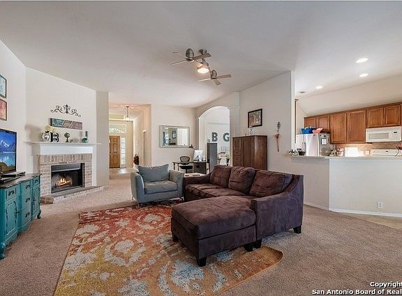 4th image of 21919 Dolomite Dr