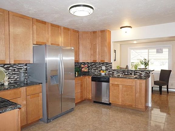 2nd image of 519 Cribbs St