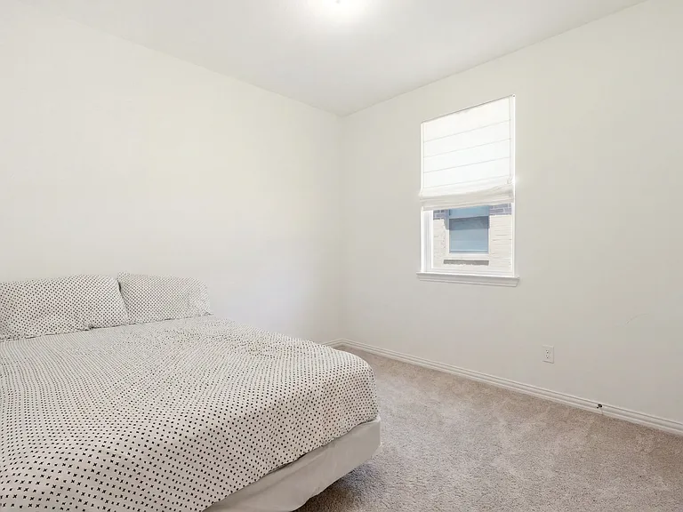 721 Declaration Dr — Photo 20