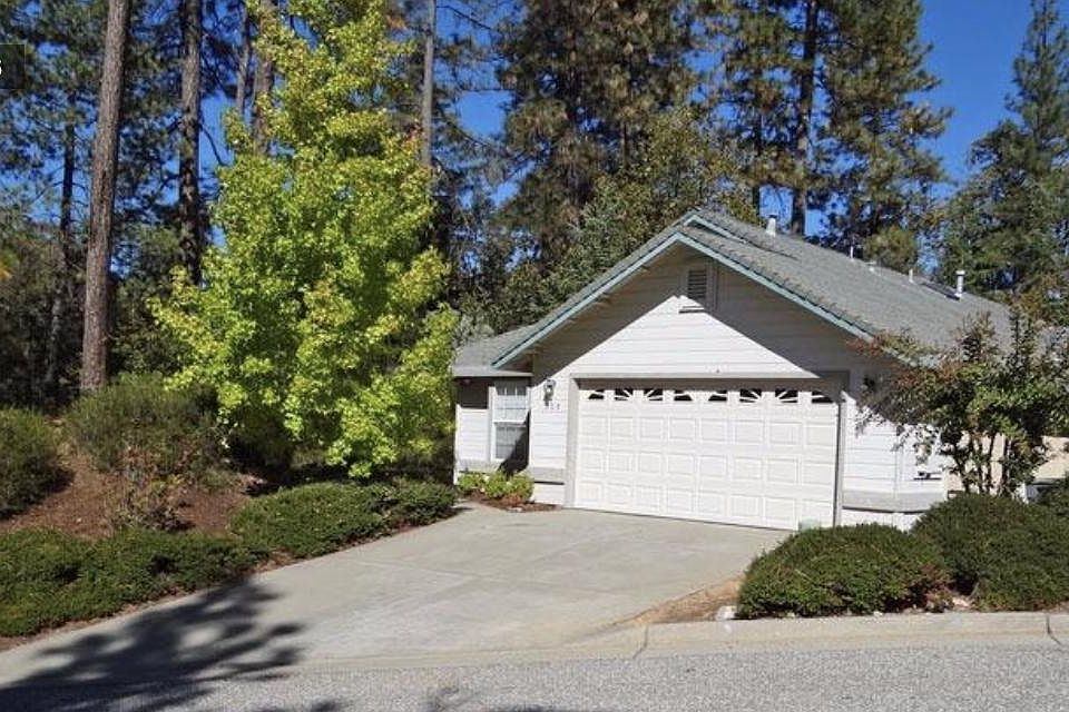 1st image of 202 Canyon Creek Cir