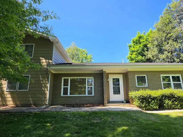 116 Barker Ave SW, Wise, VA 24293