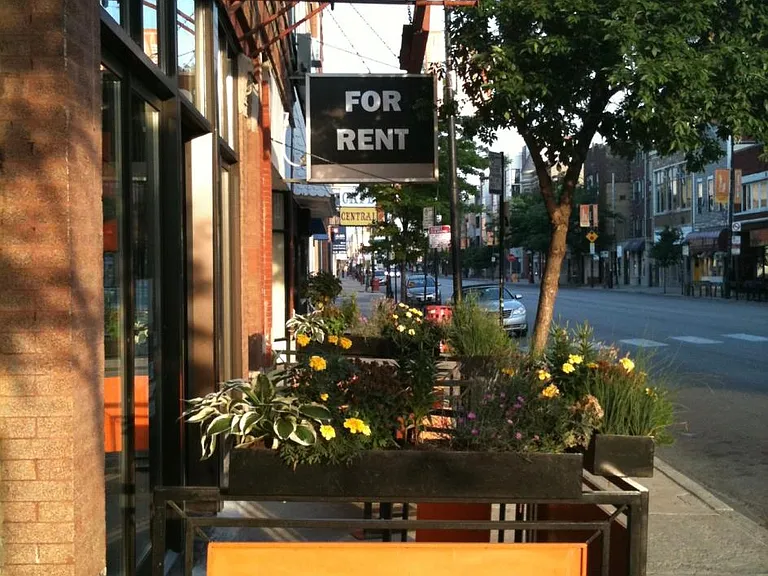 1423 W Chicago Ave — Photo 1