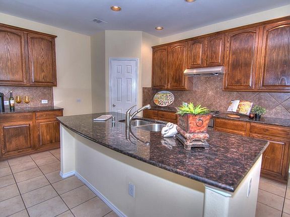 5th image of 9400 Woodhurst Dr