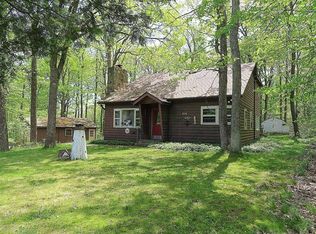 114 Brooke Ln, Shohola, PA 18458