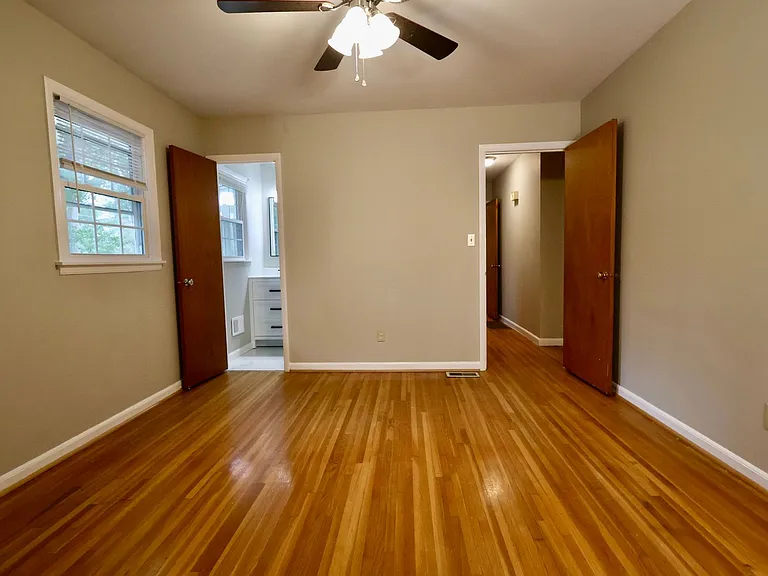536 Edgecrest Cir — Photo 13
